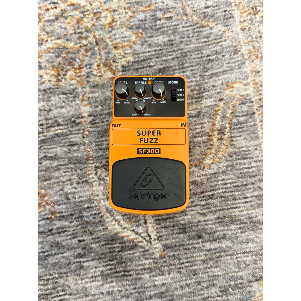 Behringer SF300 Super Fuzz • Effect pedal