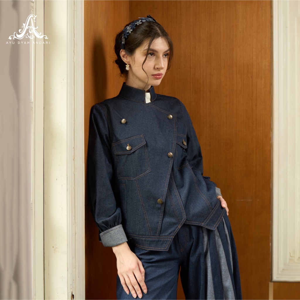 AYU DYAH ANDARI X WAHYU FIBRIYANTI - Raflesia Bhawana Jacket (Embroidered)