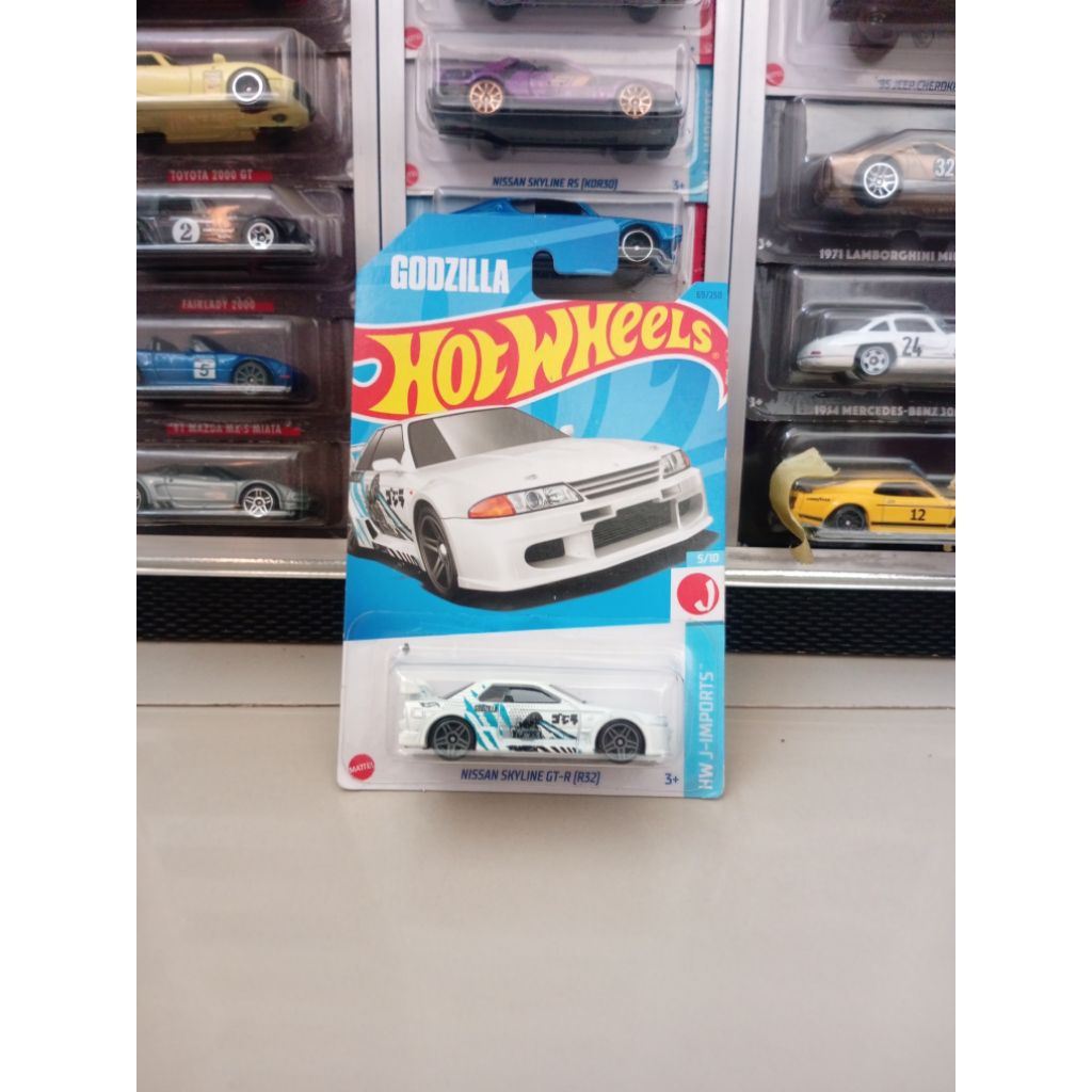 Hotwheels R32 Godzilla