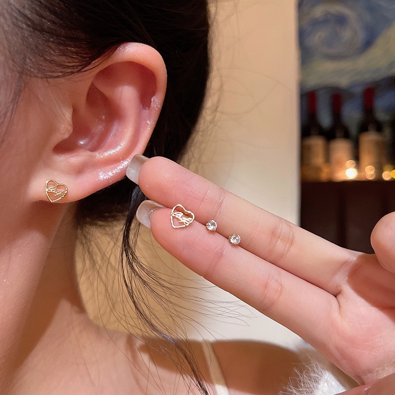 Perhiasan Berkilauan Set Anting Tusuk Hati Huruf & Zircon Mini Warna Emas Anting Wanita Minimalis Ga