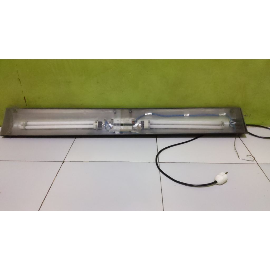Lampu Tanning PLL