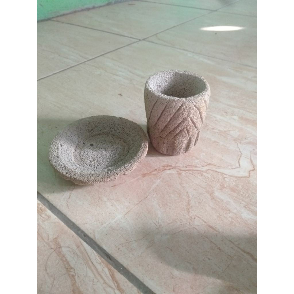 replika gelas dan cawan
