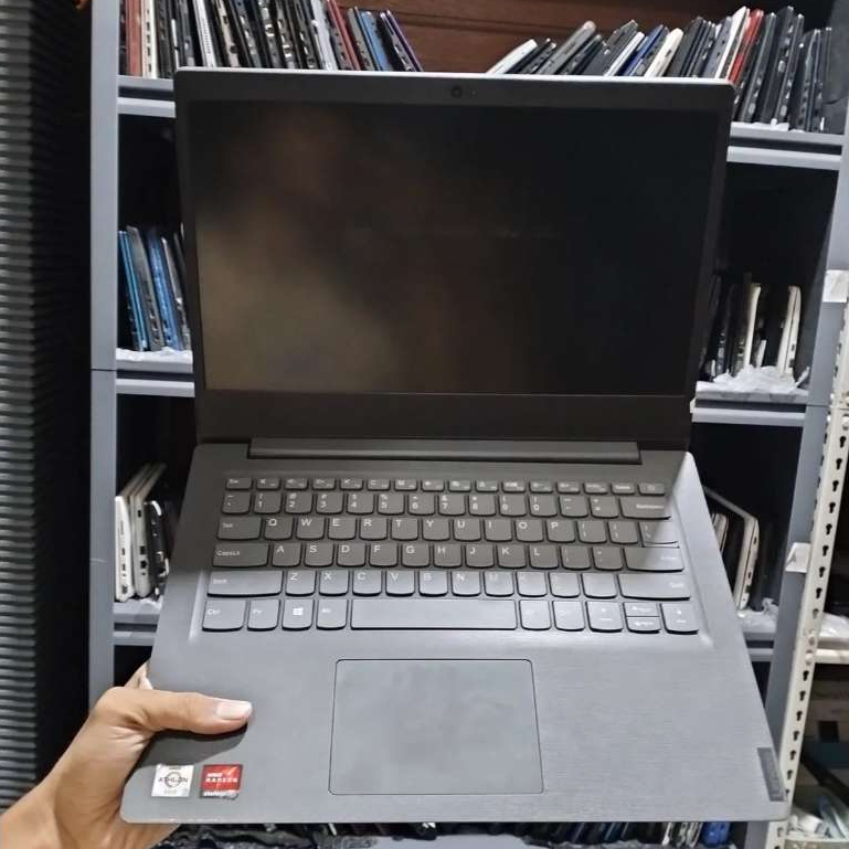 Laptop Lenovo V14-ADA AMD Athlon Gold 3150U Ram 4Gb SSD128Gb Cocok Untuk Canva Second Berkualitas Be