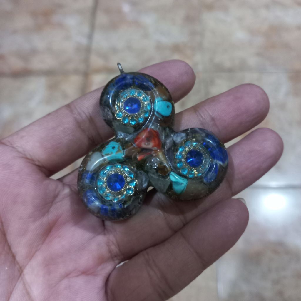 orgonite liontin