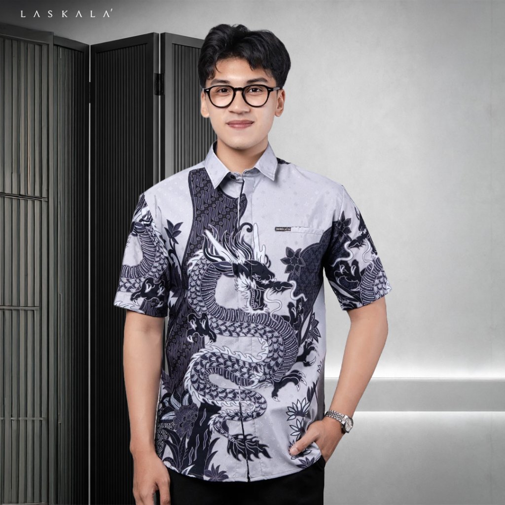 Laskala Batik Premium Pradipa Kemeja Batik Pria Slimfit Lengan Pendek