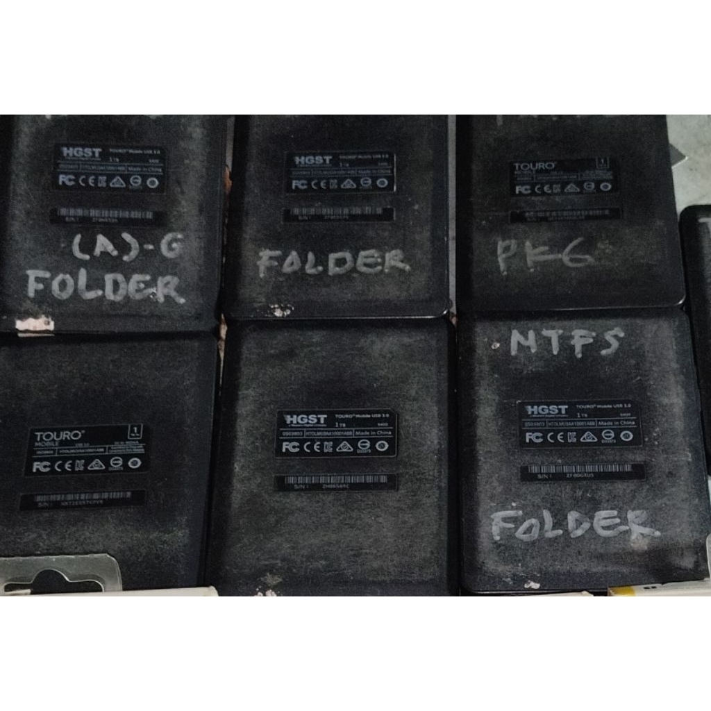 Hard Disk Eksternal HGST Touro 1TB USB 3.0 FOLDER NTFS Hitam