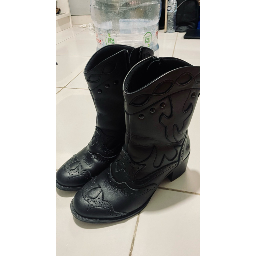 boots adorable project