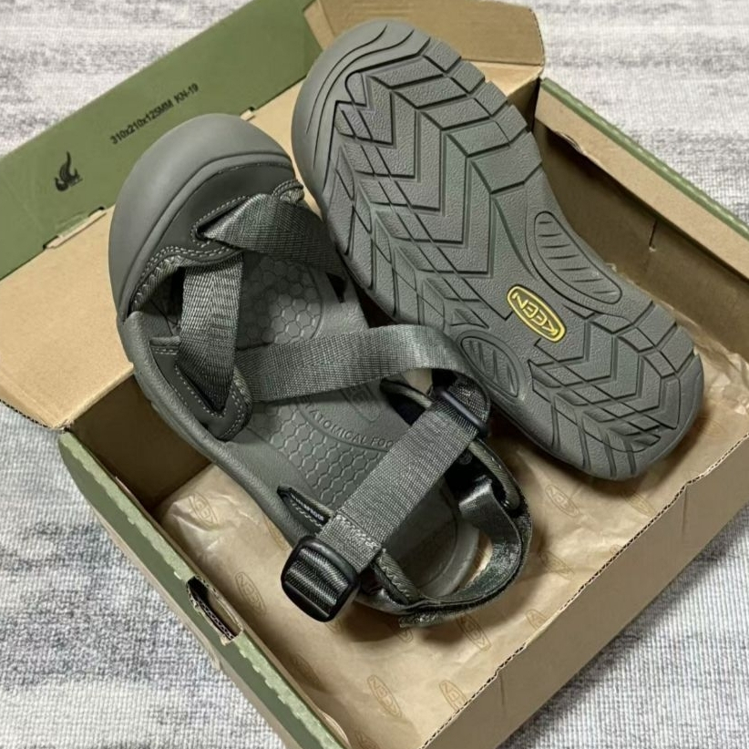 Sandal outdoors sandal gunung travelling sandal keen