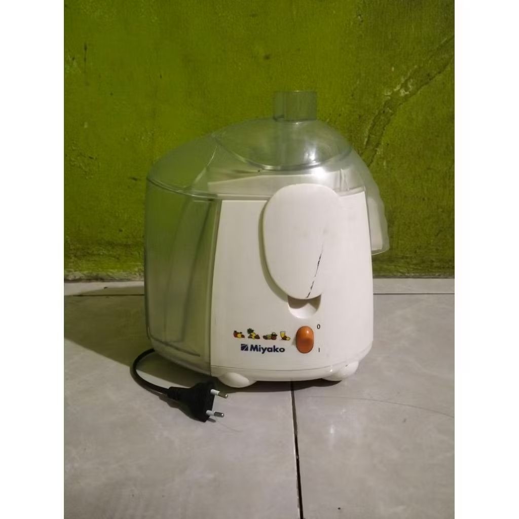 Juicer miyako Extractor JE505 ( SECOND/BEKAS ) siap pakai