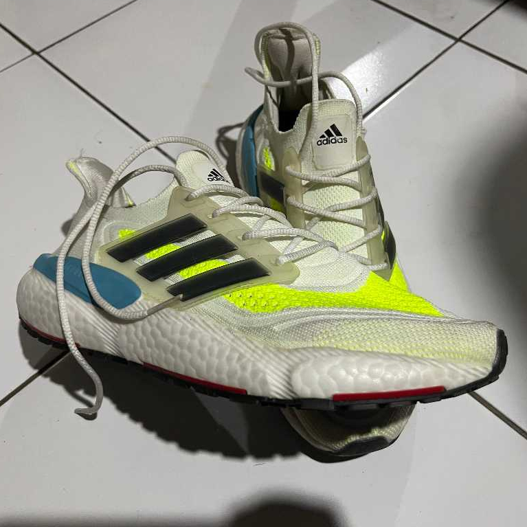 Sepatu Adidas Ultraboost 21