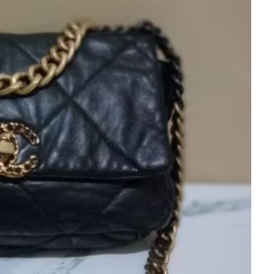 cnl c19 black preloved bag