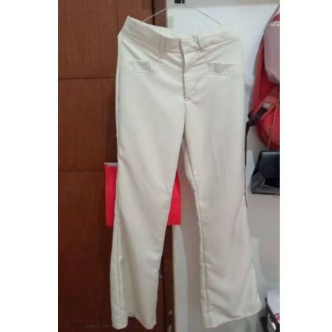 Preloved celana cutbray pants putih tulang ukuran M (sleting doll)