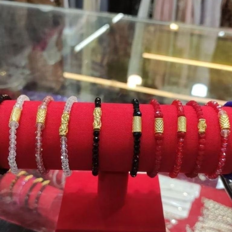 Gelang Wanita Elegan motif bambu bahan perak dengan Kristal