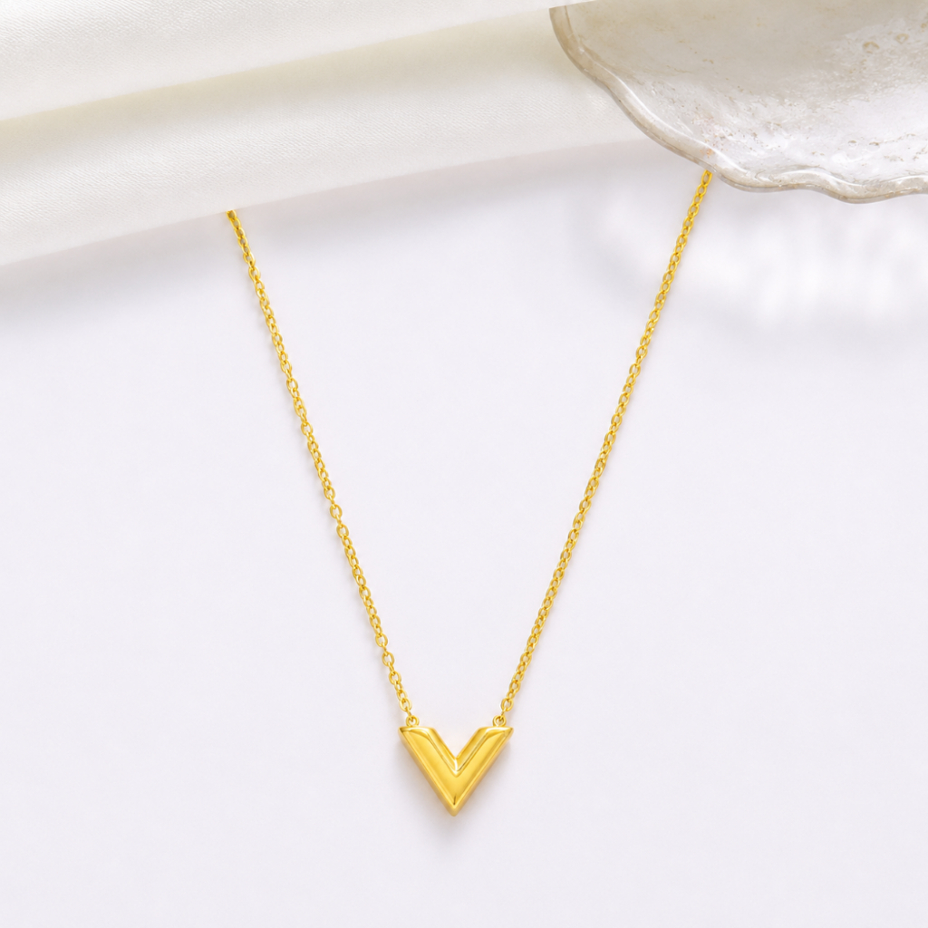 Kalung Titanium Wanita Liontin Huruf V Minimalis Elegan Emas Anti Karat Fashion Korean Style Anti Lu