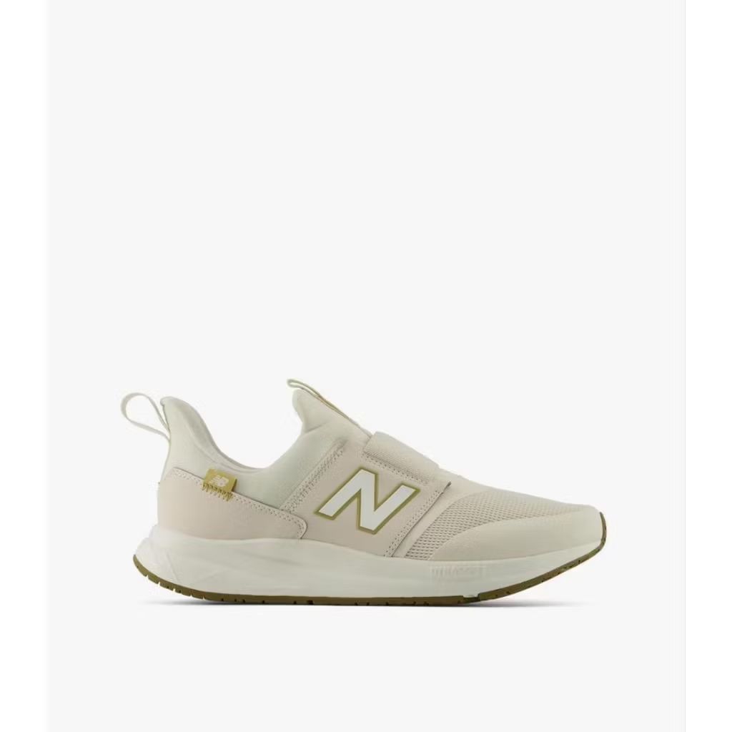 Sepatu Sneakers NB Dynasoft UA900 v2 Slip-on Unisex beige NEWU9008G1