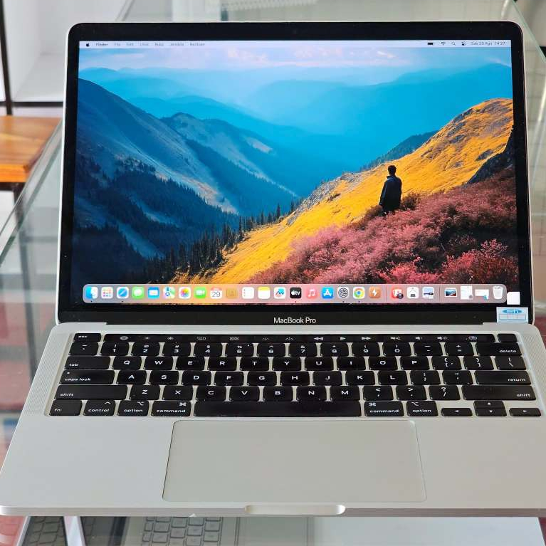 MACBOOK PRO 2020 Touchbar Intel Core i7 Ram 32 GB SSD 512 GB intel iris Plus Premium Bisnis Laptop d