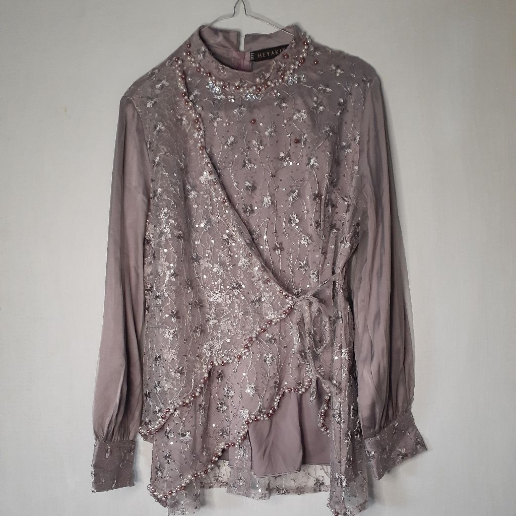 Preloved Kebaya Modern | Kebaya Wisuda