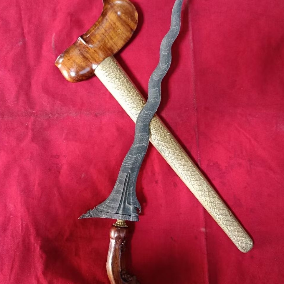 Keris Nusantara Asli Luk 9 Panimbal Sepuh