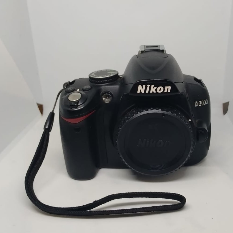 DSLR NIKON D3000 BODI ONLY BO