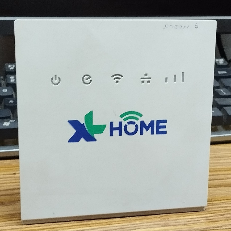 Modem XL Home MV008 + Adaptor