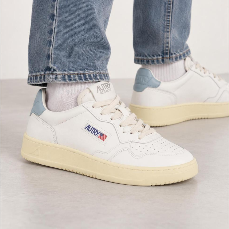 Sepatu Autry Medalist Low Sneakers Leather White Light Blue  Original