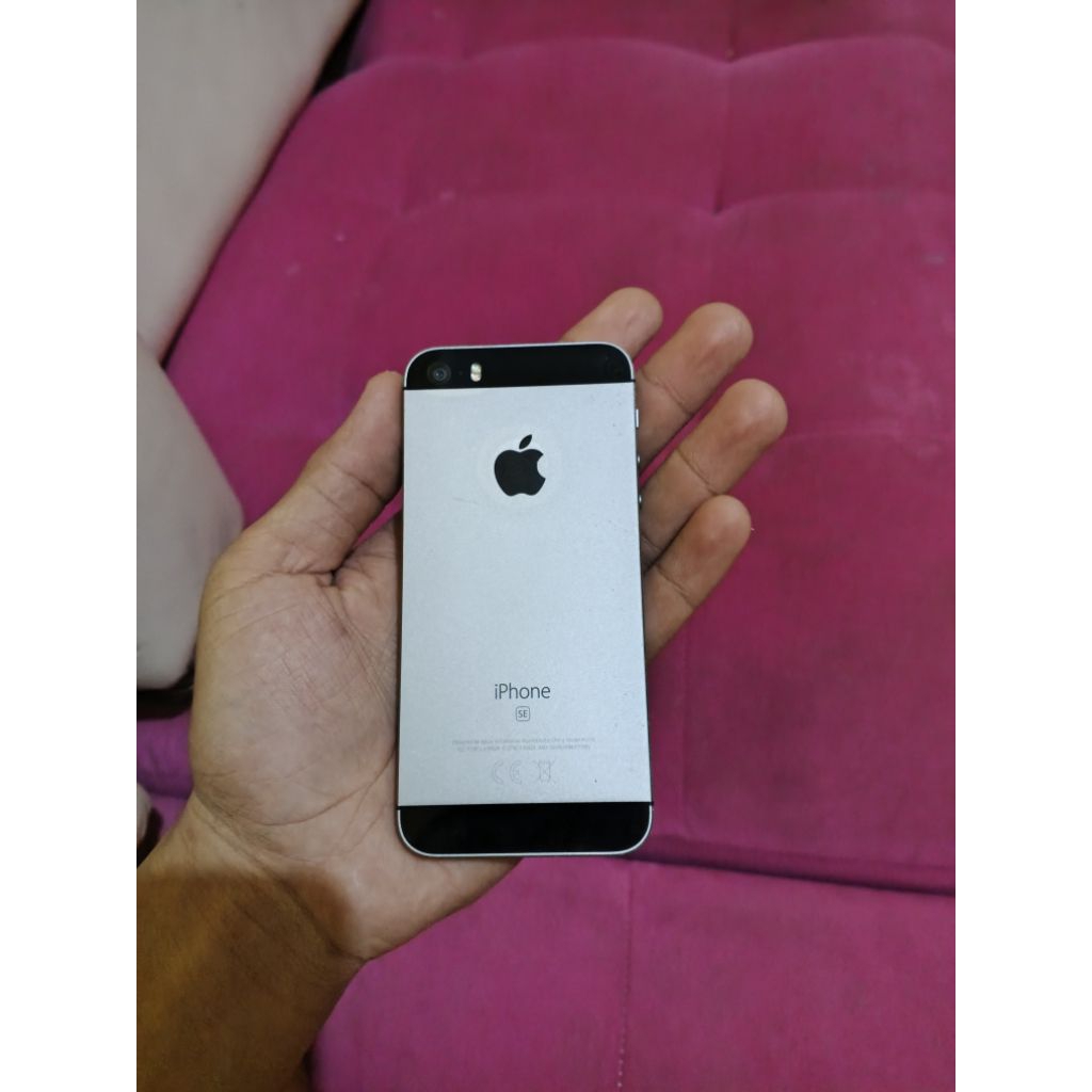 iPhone SE 2016