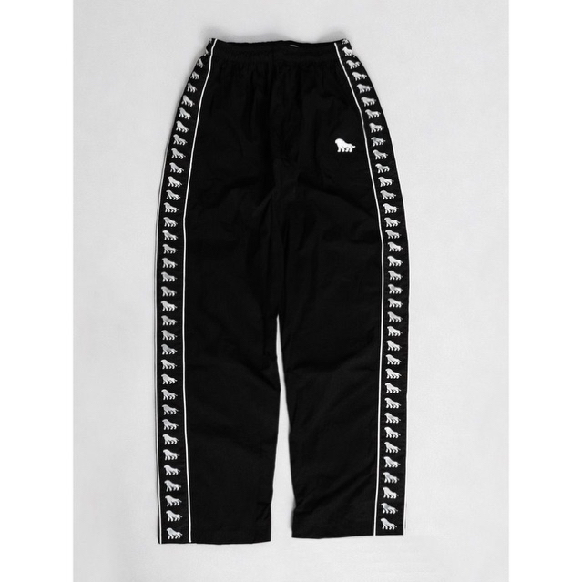 DELIRIUM Celana Trackpants Long Tapped