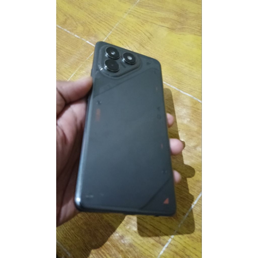 Tecno Pova 7 8/256 second normal HP Cas