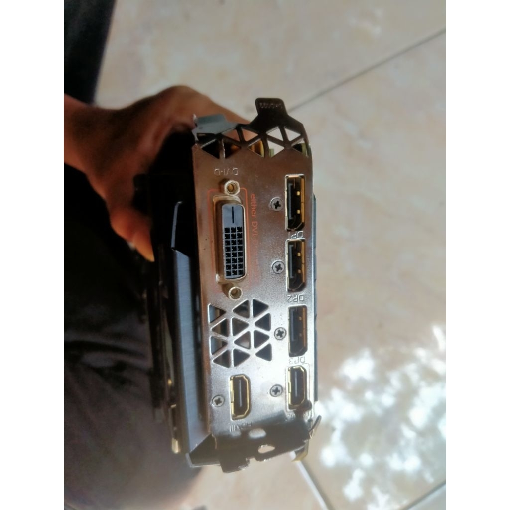 VGA Gigabyte Aorus GTX 1080ti 11 GB Batangan