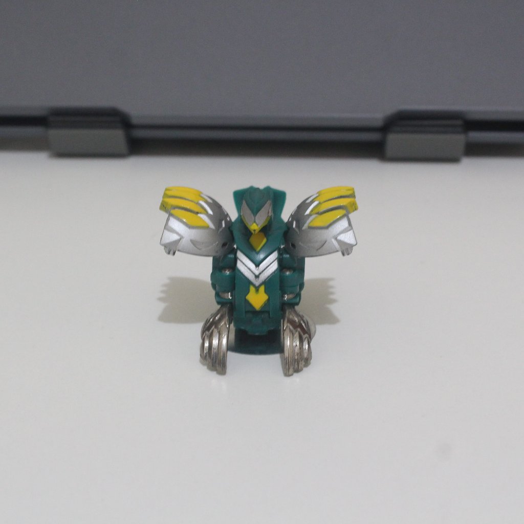 Bakugan Bakutech Tri Falco