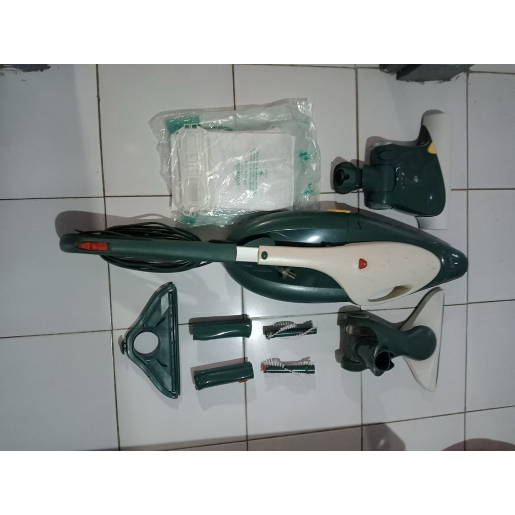 Preloved Penyedot Debu Handheld Kobold VK 135 or VK 136