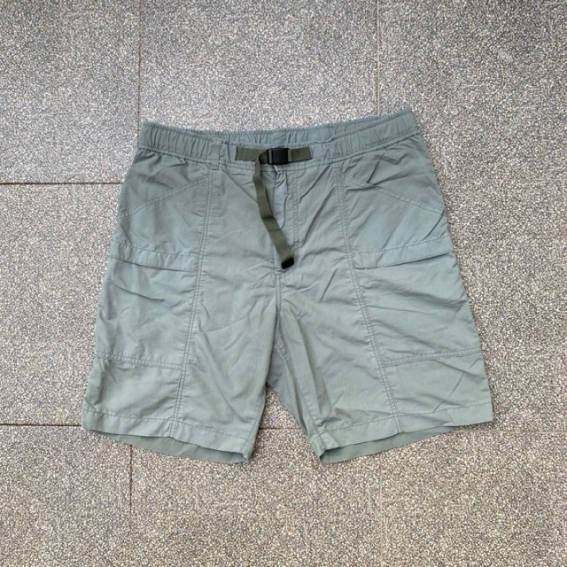 UNIQLO NYLON UTILITY GEARED SHORT PANT MEN