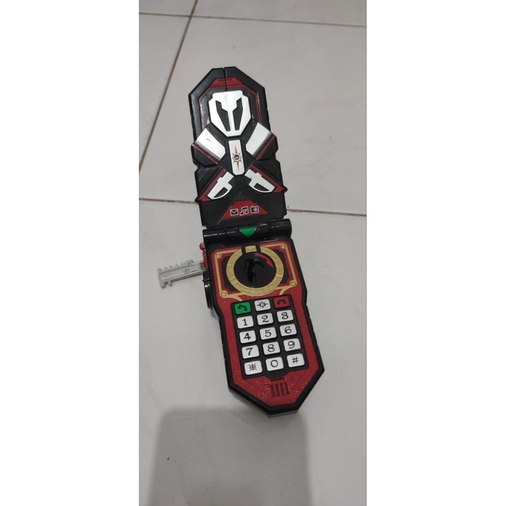 (Preloved) Vintage Power Rangers Super Megaforce Deluxe Legendary Morpher 38001