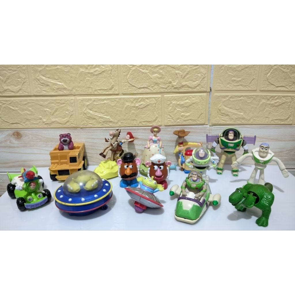 Toy Story 13 Figure Takeall by Disney & MCD