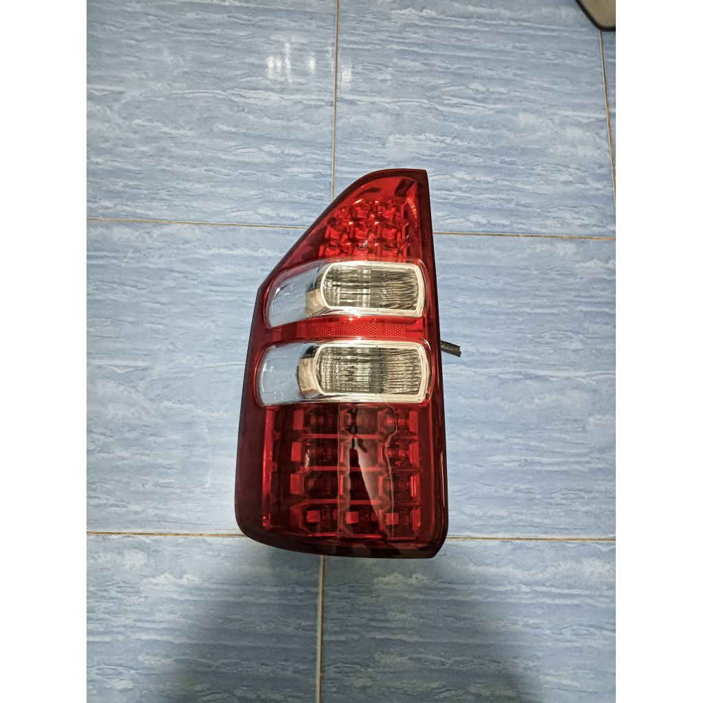Stoplamp lampu belakang hyundai H1 h1 original