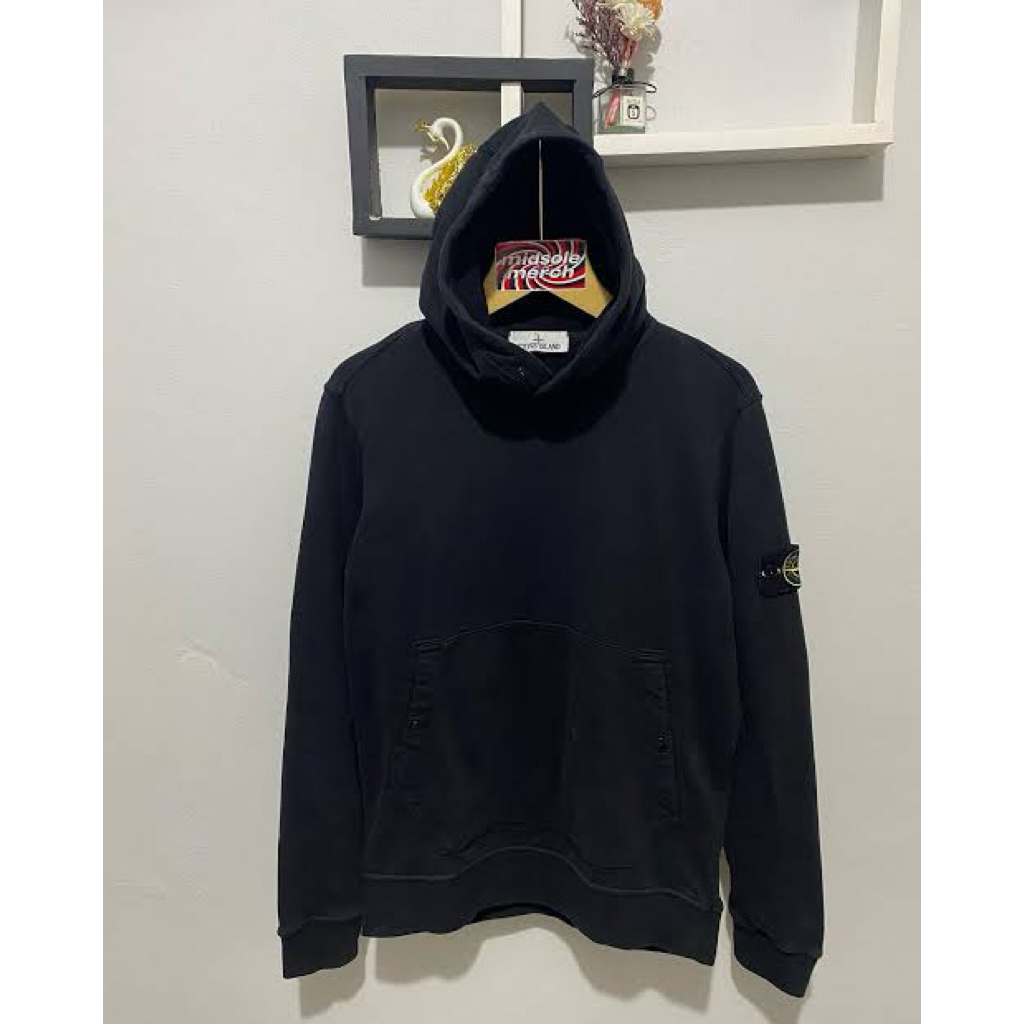 stone island second