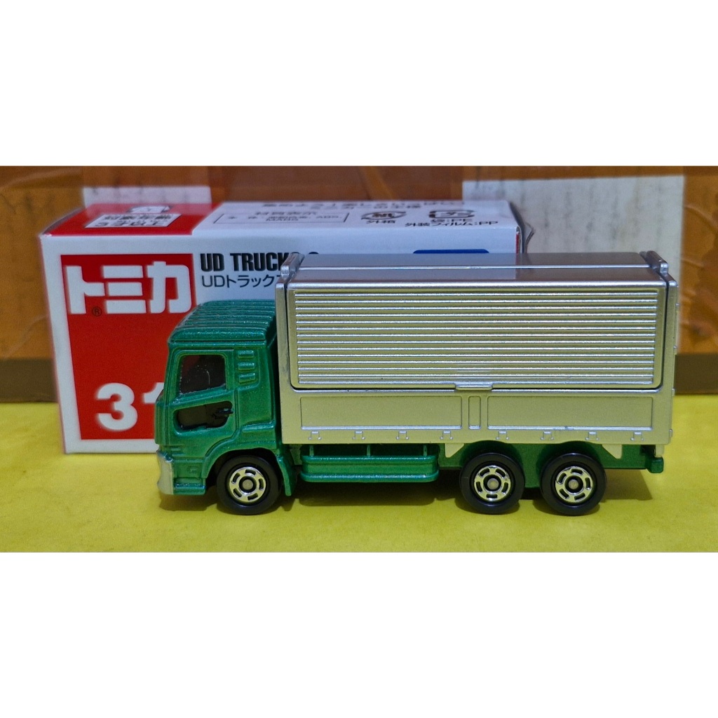 Tomica 31 UD TRUCKS QUON