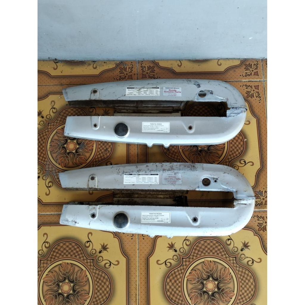 Katengkas tutup rantai honda karisma d original copotan