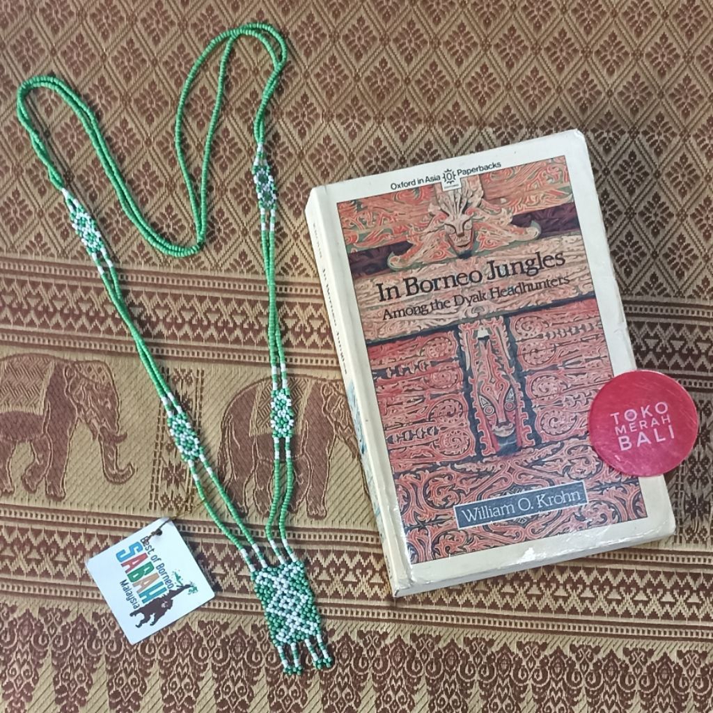Paket buku In Borneo Jungles Among the Dyak Headhunters by William O Krohn bonus kalung manik-manik 