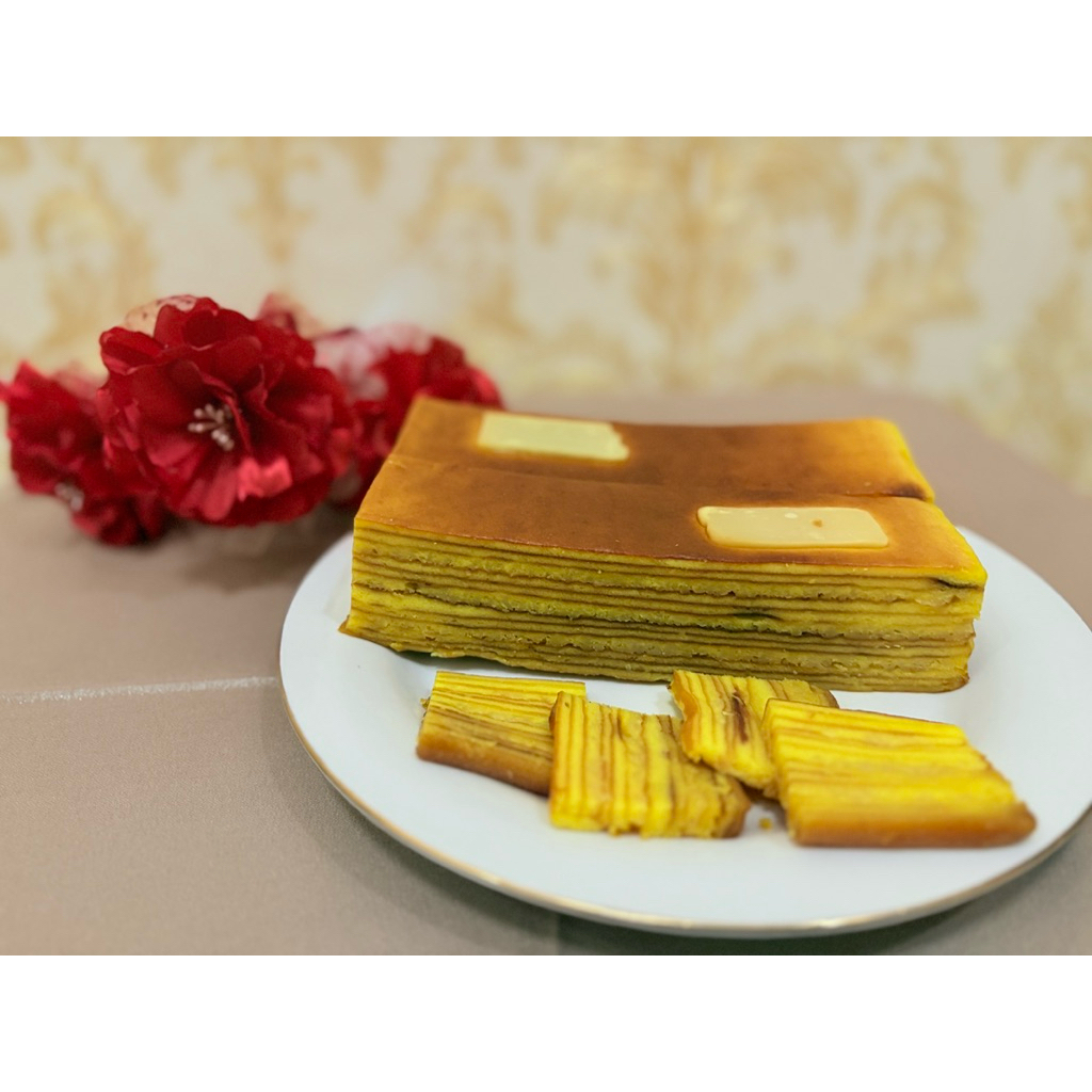 

Lapis Legit Premium Full Butter Varian Keju ukuran 20x10 cm