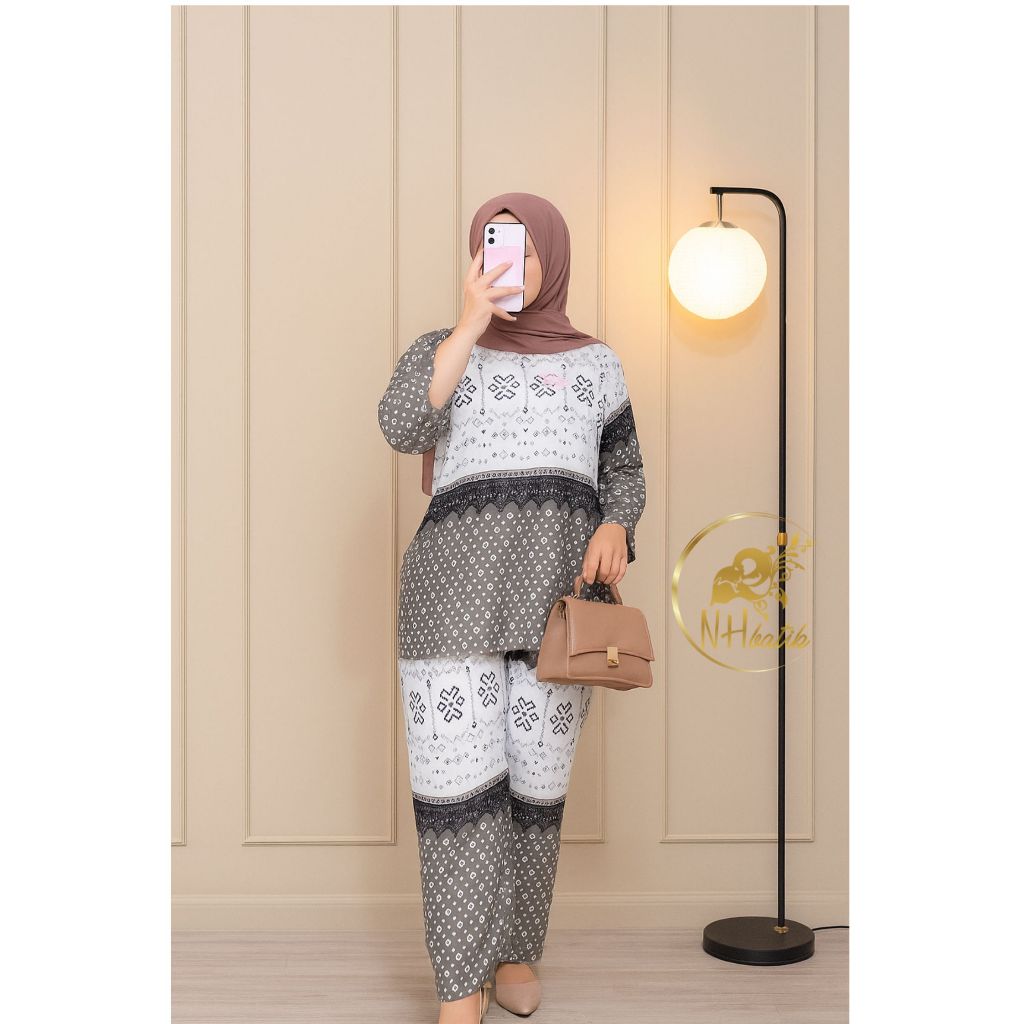 PIYAMA RAYON PANJANG LENGAN PANJANG MOTIF KEKINIAN