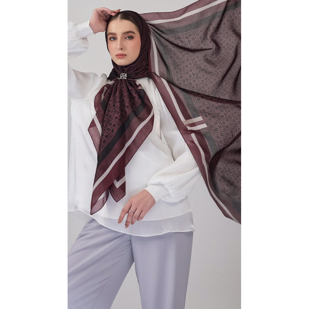 IVAN GUNAWAN PRIVE - Jilbab DANICAkerudung Segiempat