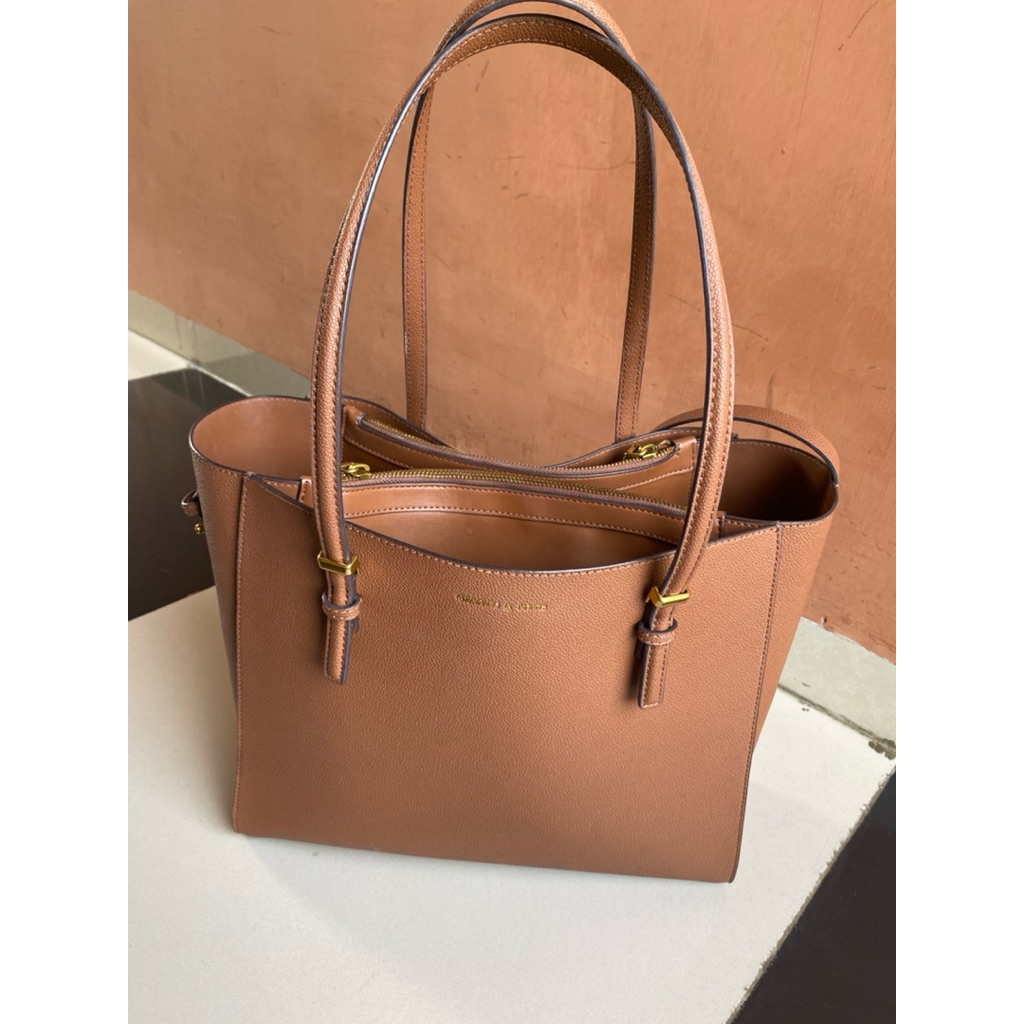 sanaa tote bag, charles and keith