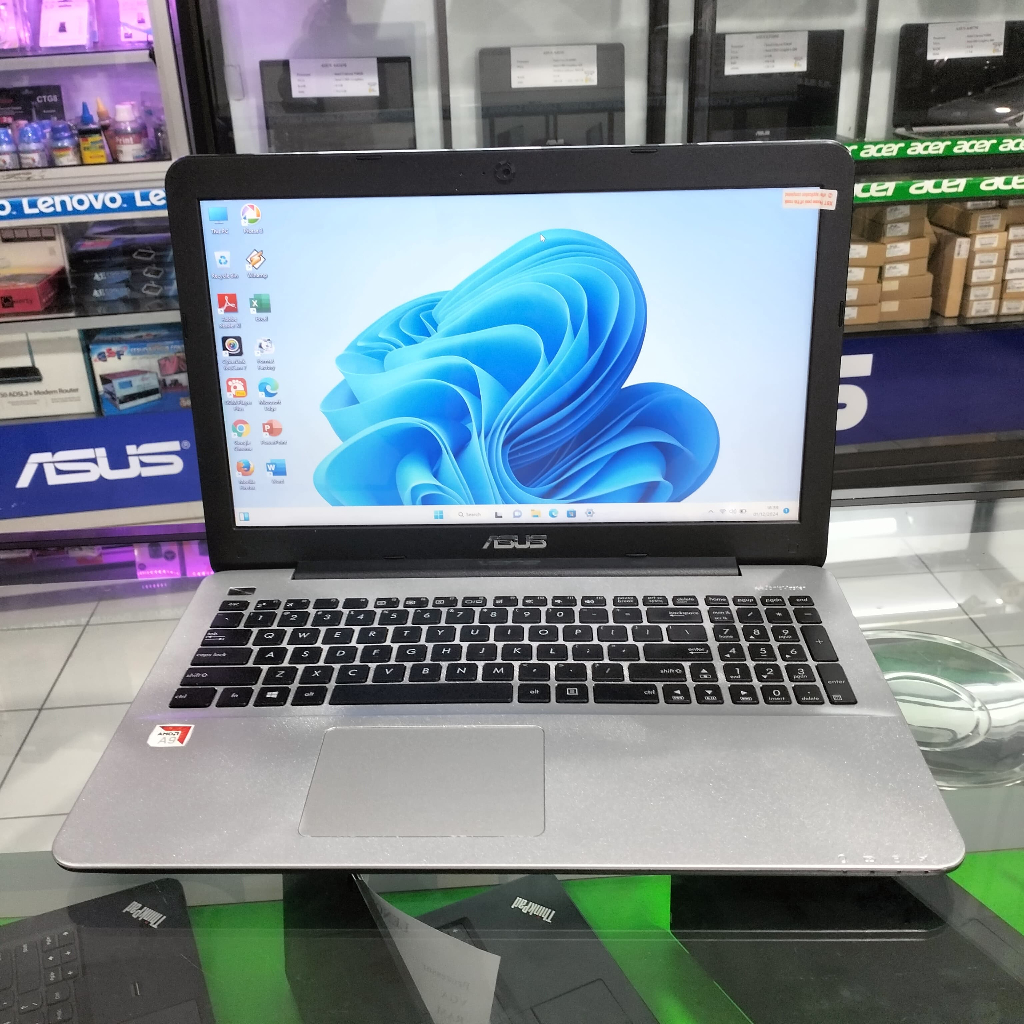 ASUS X555B