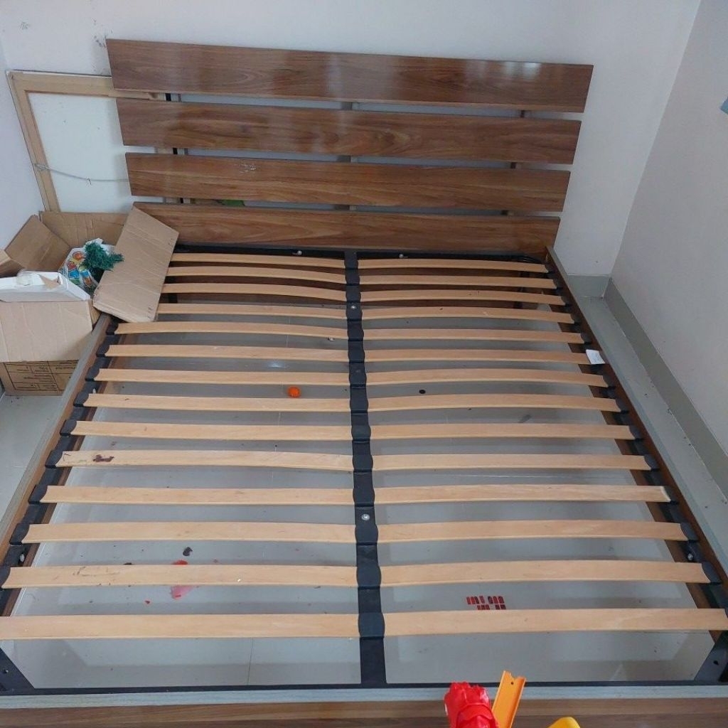 Ranjang preloved Informa