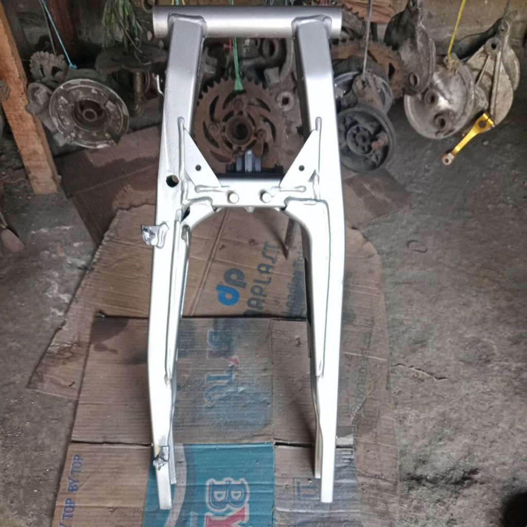 SASIS SWING AREM YAMAHA VIXION OLD ORIGINAL COPOTAN