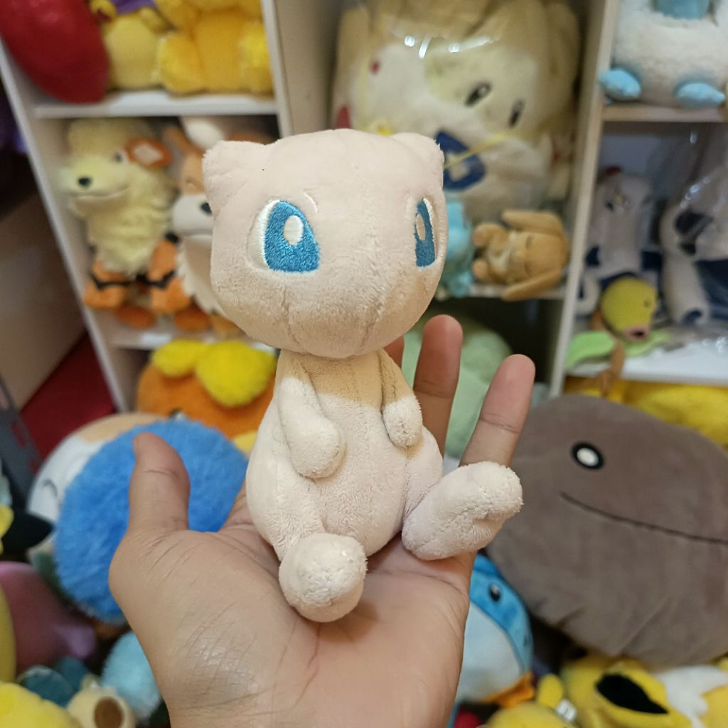Pokemon Fit Mew Original / Pokefit Mew Pokemon Center Plush Boneka