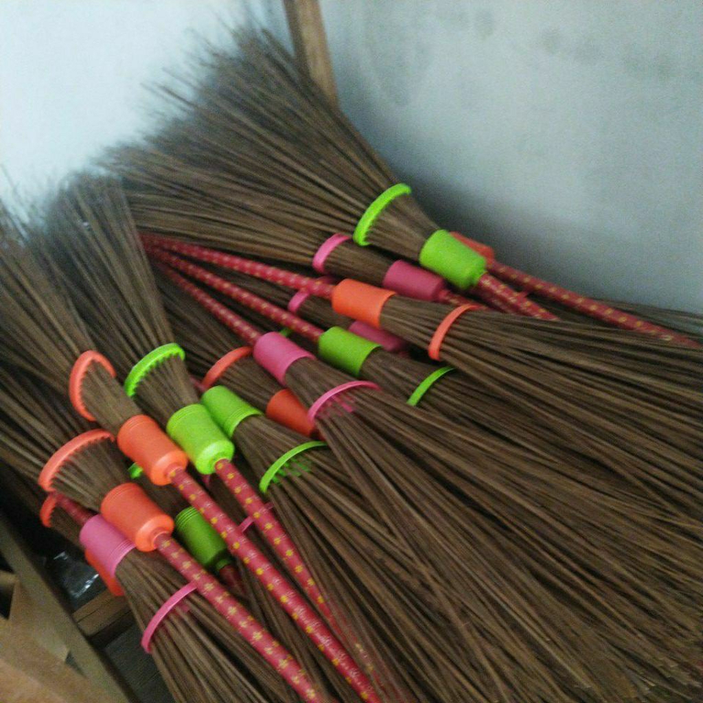 Sapu Lidi / sapu taman lakop Oval