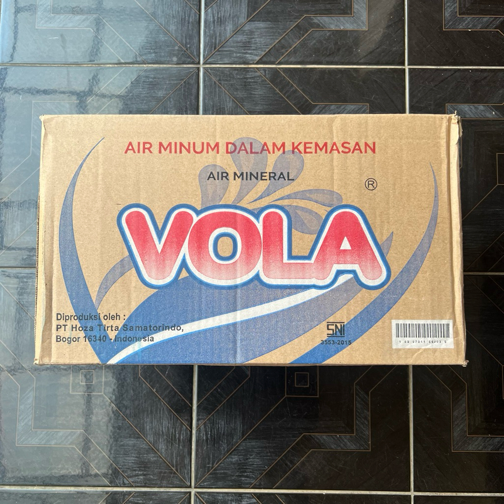 

Air Mineral VOLA 600ml 600 ml 1 Dus 24 Botol Pcs - Sedang Tanggung