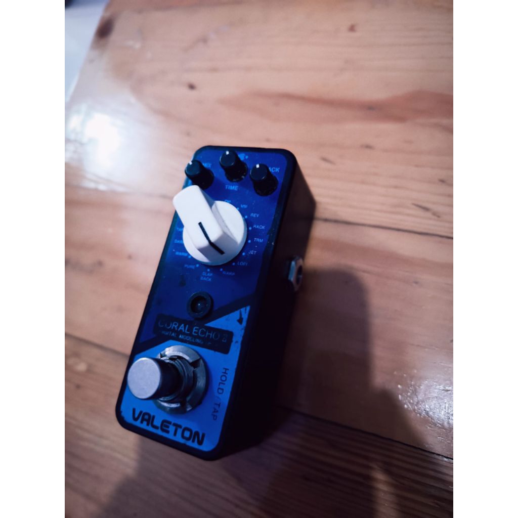 Valeton Echo Coral II delay pedal